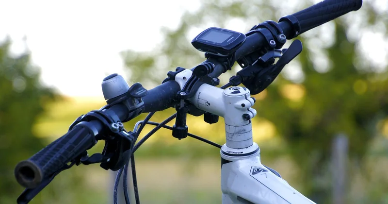 GPS ou boussole en forêt : la vraie question